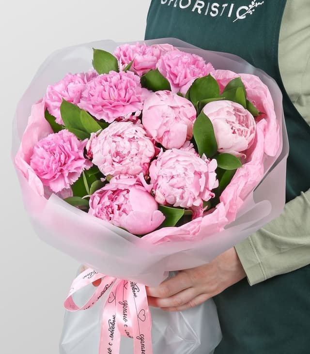 Букет из Пионов и Гвоздики «Розовый туман» Букет из Пионов и Гвоздики «Розовый туман»