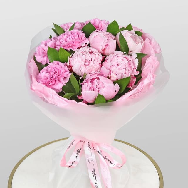 Букет из Пионов и Гвоздики «Розовый туман» Букет из Пионов и Гвоздики «Розовый туман»