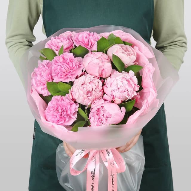 Букет из Пионов и Гвоздики «Розовый туман» Букет из Пионов и Гвоздики «Розовый туман»