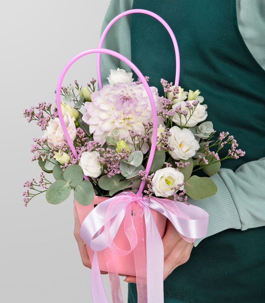 Композиция из Георгин и Эустомы «Лесная Нирвана»