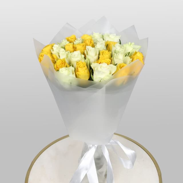 Букет Роз Кения 31 шт «Тепло солнечного дня» Букет Роз Кения 31 шт «Тепло солнечного дня»