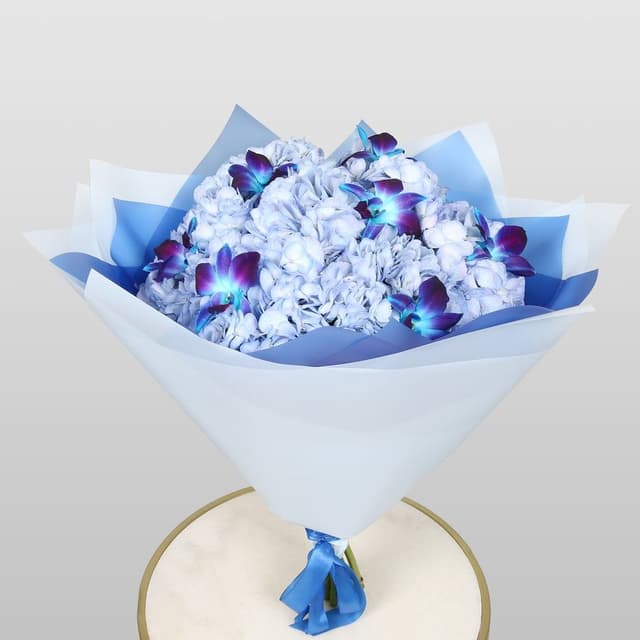 Букет из Гортензий и Орхидей «Фиалковый сон» Букет из Гортензий и Орхидей «Фиалковый сон»