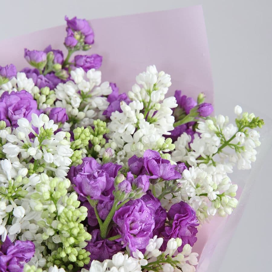 Букет из Маттиолы и Сирени «Нежный туман»