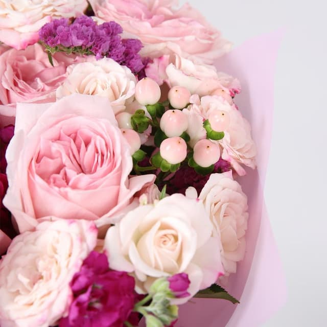 Букет из Роз и Маттиолы «Легкость весны» Букет из Роз и Маттиолы «Легкость весны»