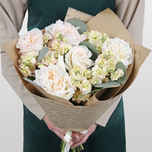 Букет из Роз и Маттиолы «Чистота утра» Букет из Роз и Маттиолы «Чистота утра»