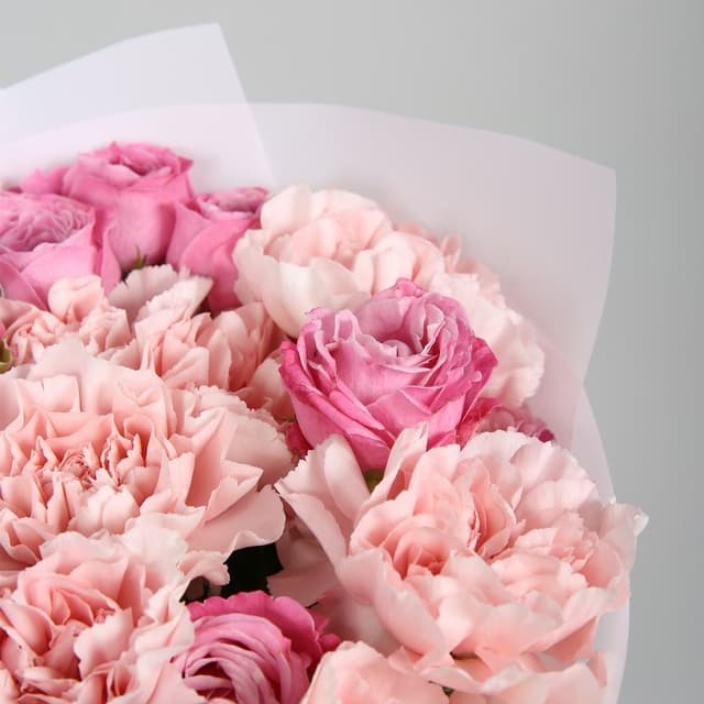 Букет из пионовидных Роз и Диантуса «Розовая нега» Букет из пионовидных Роз и Диантуса «Розовая нега»