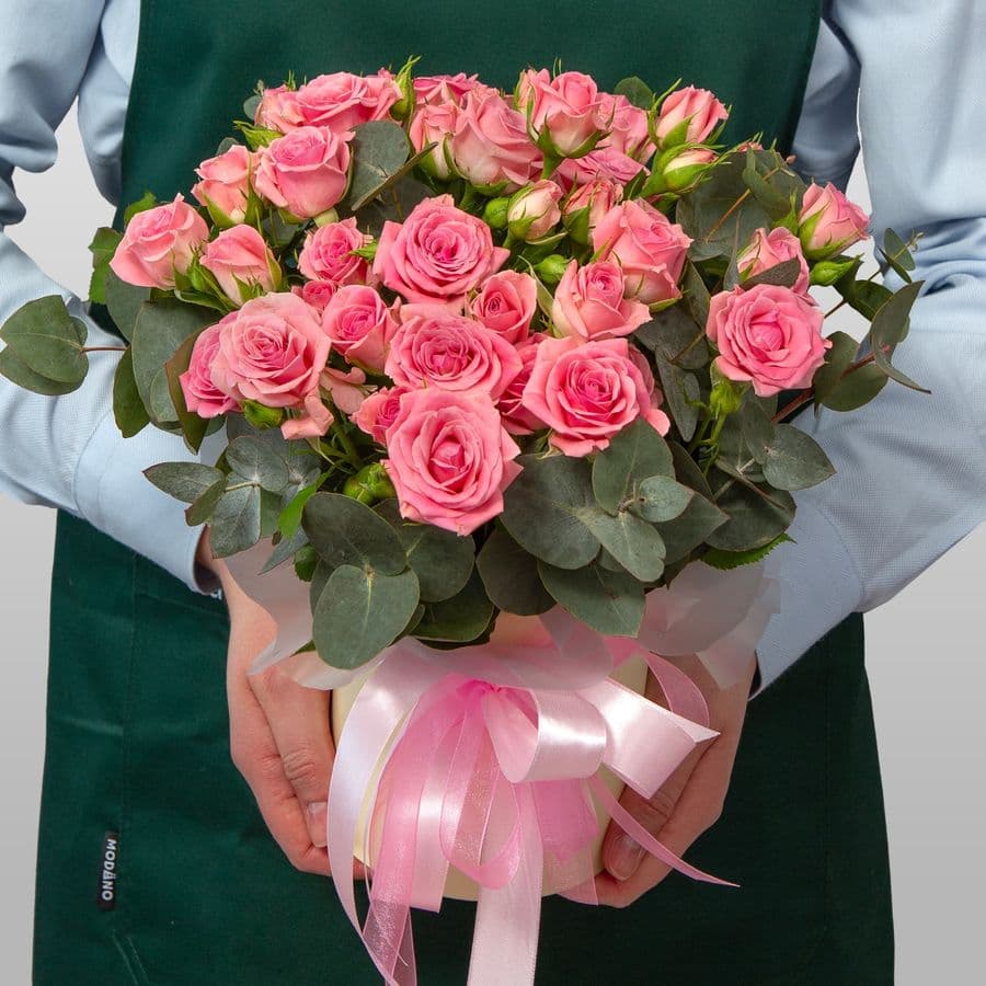 Композиция из Кустовых Роз в шляпной коробке «Теплое утро»