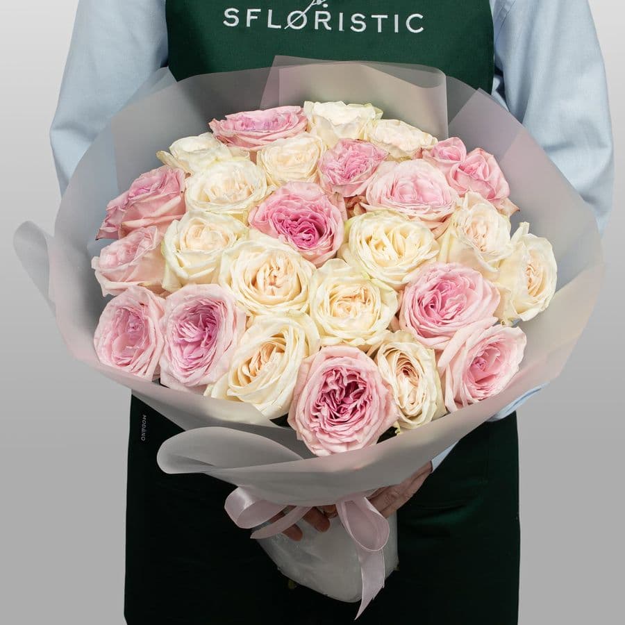 Букет из пионовидных Роз «Первое признание»