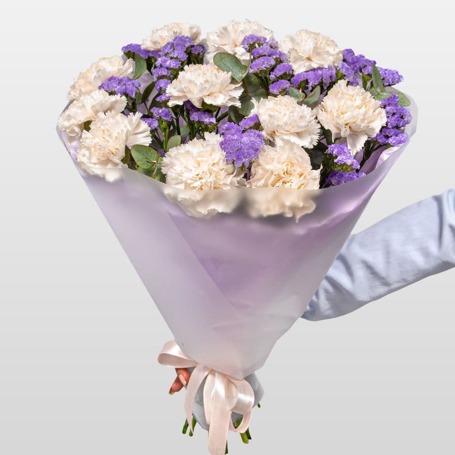 Букет из Диантуса и Статицы «Призрачный Вечер»