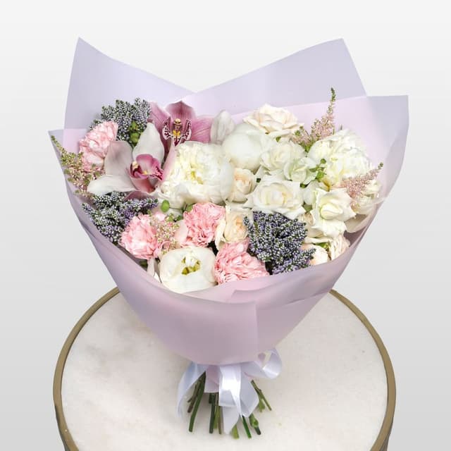 Букет из Гвоздик, Пионов, Вероники и Кустовых Роз «Свет Розовой Луны» Букет из Гвоздик, Пионов, Вероники и Кустовых Роз «Свет Розовой Луны»