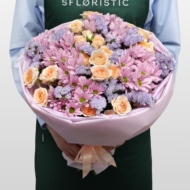 Букет из Кустовых Хризантем и Роз «Туманная заря» Букет из Кустовых Хризантем и Роз «Туманная заря»