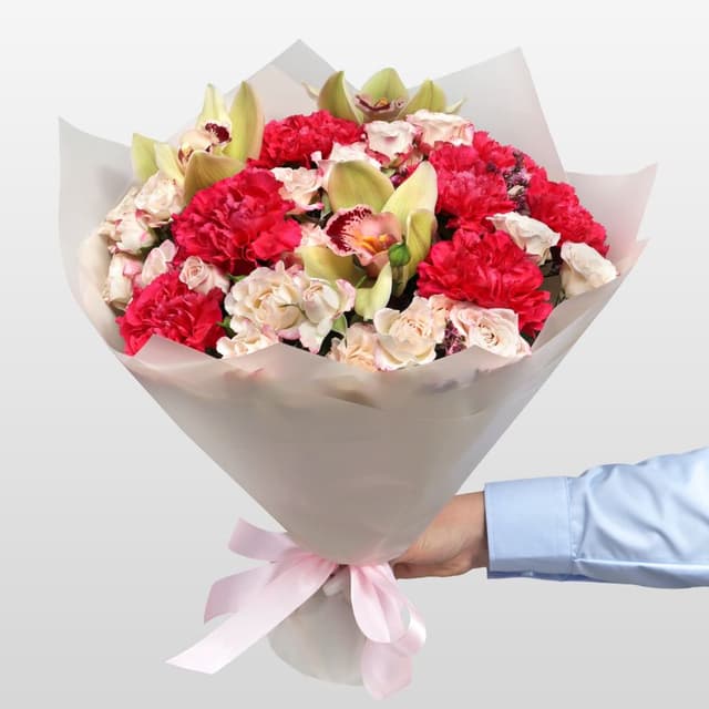 Букет из Роз, Гвоздик и Орхидей «Праздник в сердце» Букет из Роз, Гвоздик и Орхидей «Праздник в сердце»