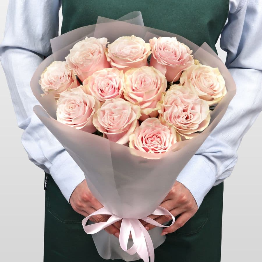 Букет Роз Эквадор 11 шт «Порхание чувств»