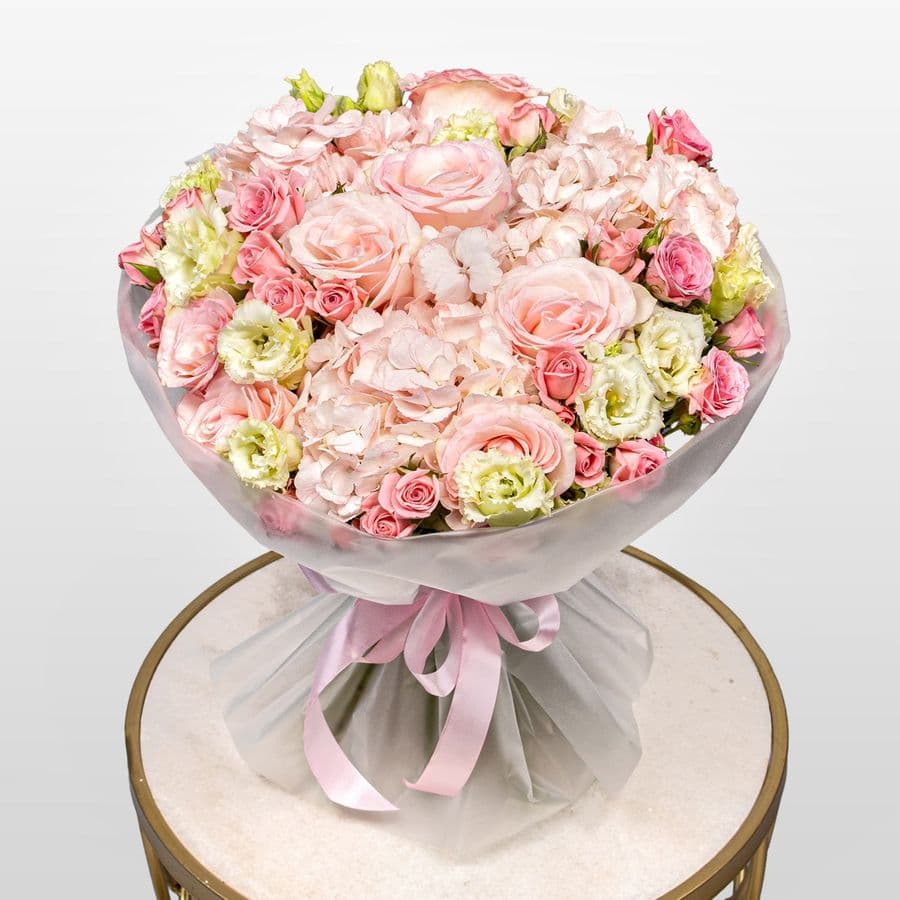 Букет из Гортензий, Эустомы и Роз «Нежное утро»