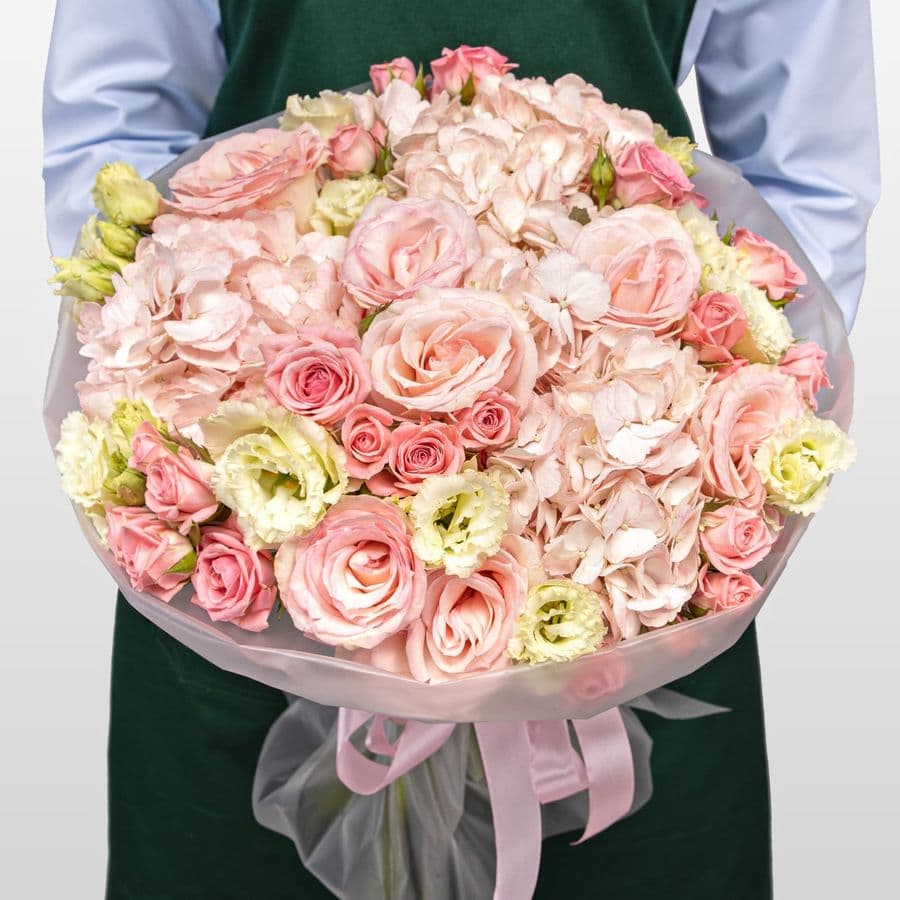 Букет из Гортензий, Эустомы и Роз «Нежное утро»