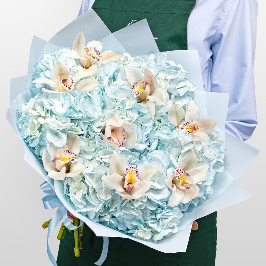 Букет из Гортензий и Орхидей «Дыхание неба»