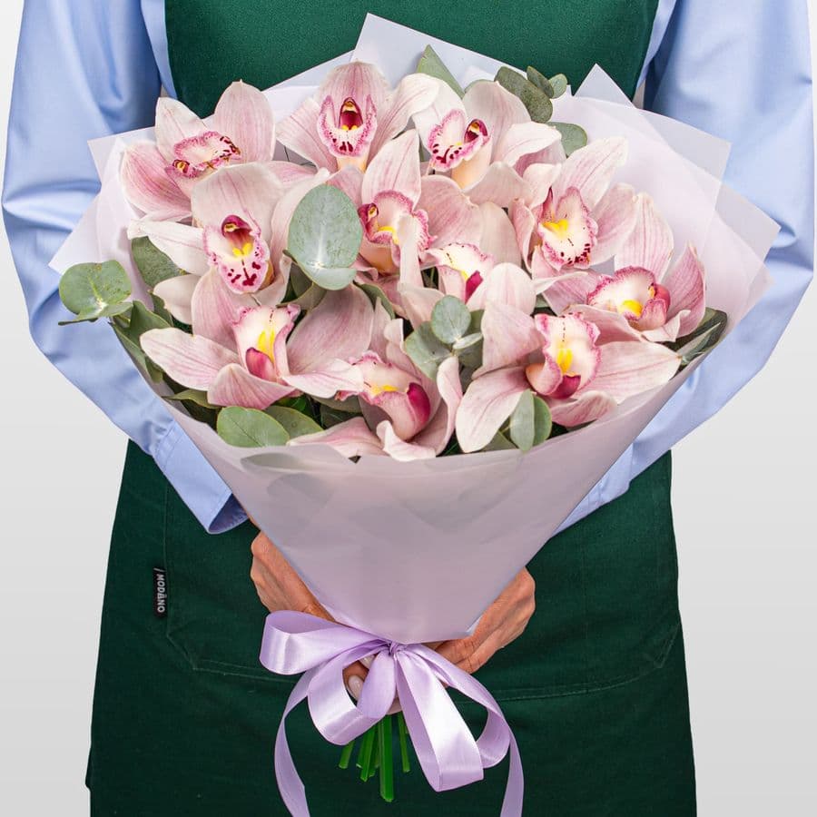 Букет из светло-розовых Орхидей «Звёздная тропа»