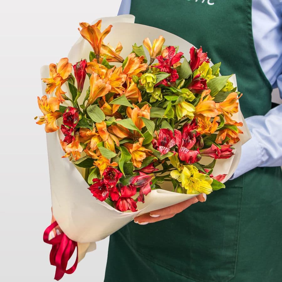 Букет Альстромерий «Танец пламени»