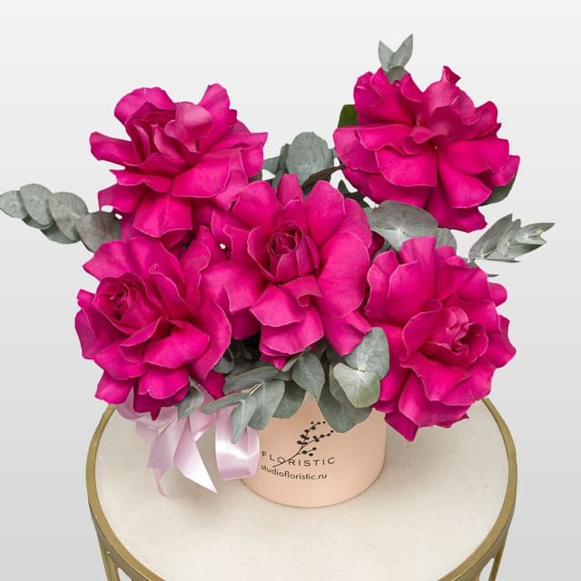 Композиция из Роз Эквадор в шляпной коробке «Сладкая Нежность» Композиция из Роз Эквадор в шляпной коробке «Сладкая Нежность»