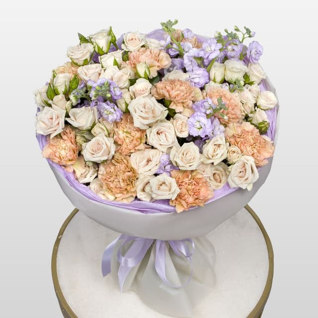 Букет из Роз, Диантуса и Маттиолы «Солнечные Мысли» Букет из Роз, Диантуса и Маттиолы «Солнечные Мысли»