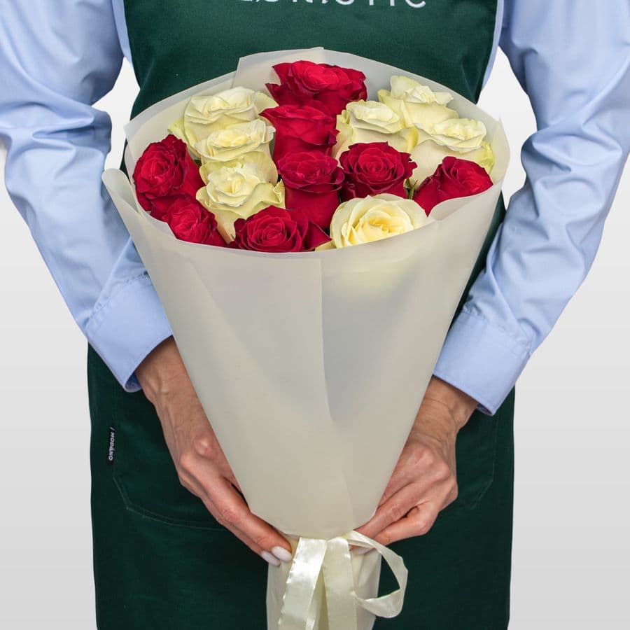 Букет Роз Кения 60 см 15 шт «Венский вальс»