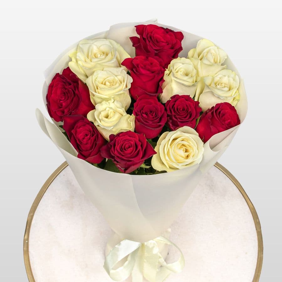 Букет Роз Кения 60 см 15 шт «Венский вальс»