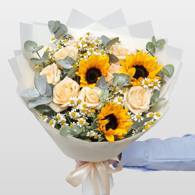 Букет из Подсолнухов, Ромашек и Роз «Летний закат» Букет из Подсолнухов, Ромашек и Роз «Летний закат»