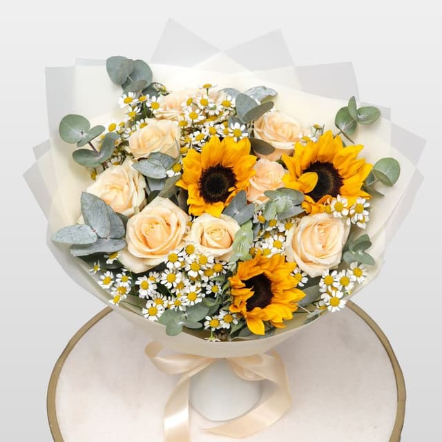 Букет из Подсолнухов, Ромашек и Роз «Летний закат» Букет из Подсолнухов, Ромашек и Роз «Летний закат»