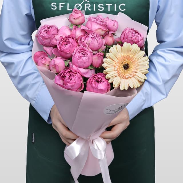 Букет из Кустовых роз и Гермини «Утренний туман» Букет из Кустовых роз и Гермини «Утренний туман»