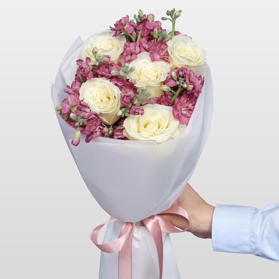 Букет из Роз и Маттиол «Сливочная нежность»