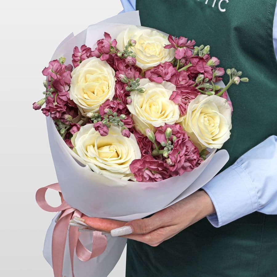 Букет из Роз и Маттиол «Сливочная нежность»
