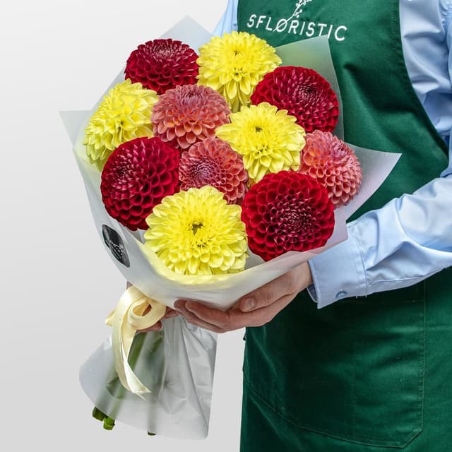 Букет из Георгин «Осенний Карнавал» Букет из Георгин «Осенний Карнавал»