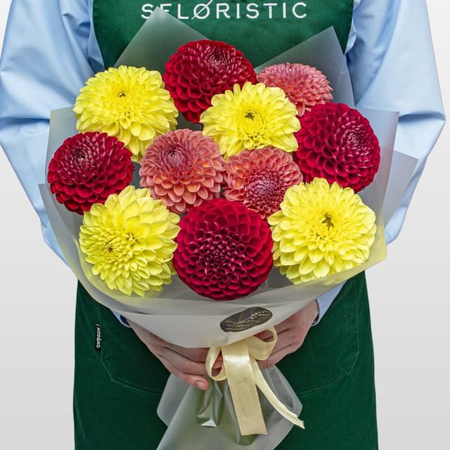 Букет из Георгин «Осенний Карнавал» Букет из Георгин «Осенний Карнавал»