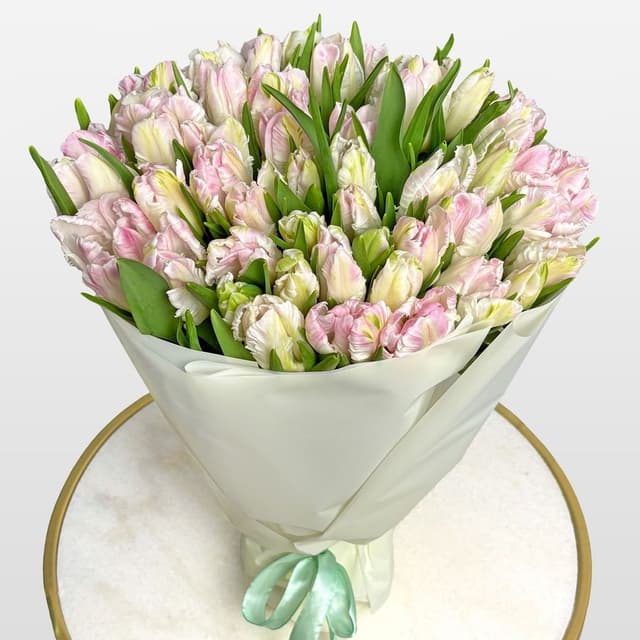 Букет бело-розовых Пионовидных Тюльпанов 51 шт «Сливочный пломбир» Букет бело-розовых Пионовидных Тюльпанов 51 шт «Сливочный пломбир»