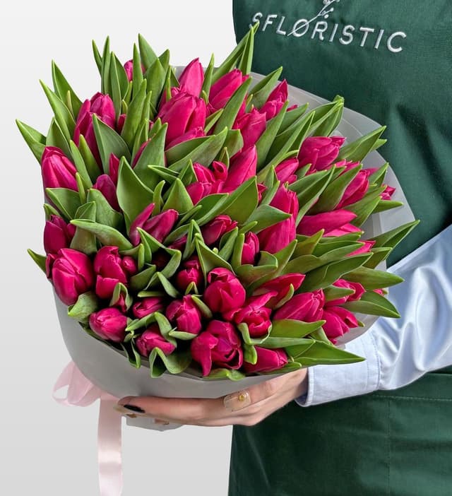 Букет розовых Тюльпанов 51 шт «Яркое Соло» Букет розовых Тюльпанов 51 шт «Яркое Соло»
