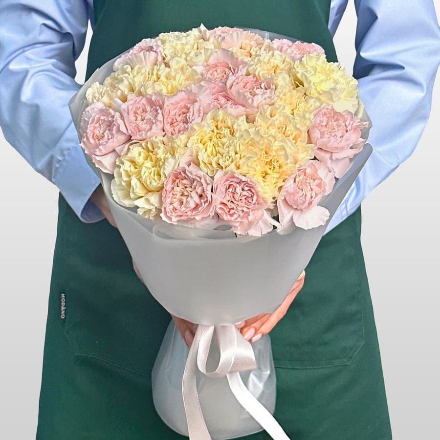 Букет из розовых и желтых Гвоздик 25 шт «Жемчужное Сияние»