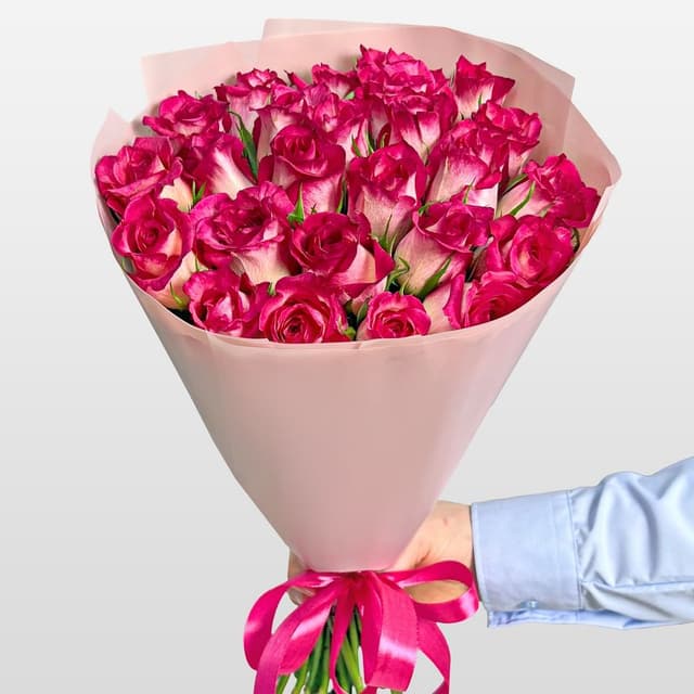 Букет из розовых Роз Кения 40 см 25 шт «Пламя Страсти» Букет из розовых Роз Кения 40 см 25 шт «Пламя Страсти»