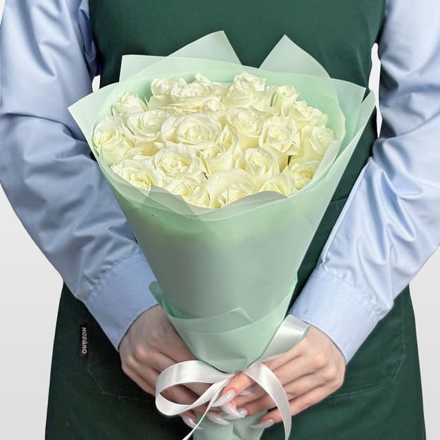 Букет из белых Роз Кения 40 см 25 шт «Айсберг» Букет из белых Роз Кения 40 см 25 шт «Айсберг»