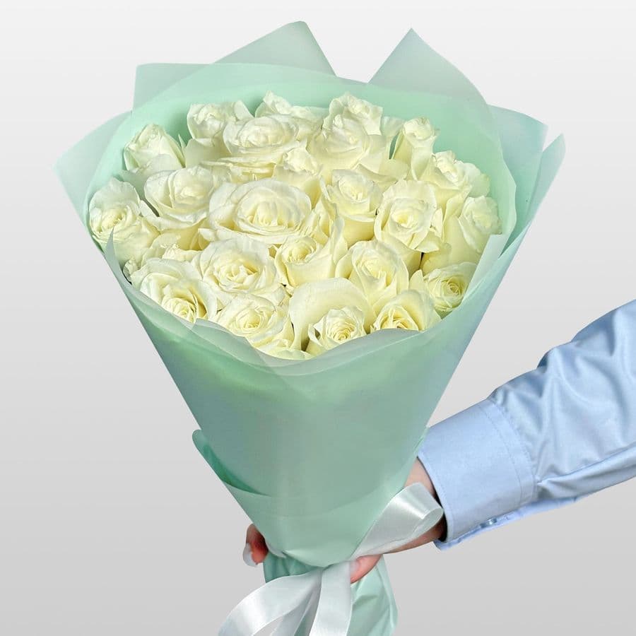 Букет из белых Роз Кения 40 см 25 шт «Айсберг»