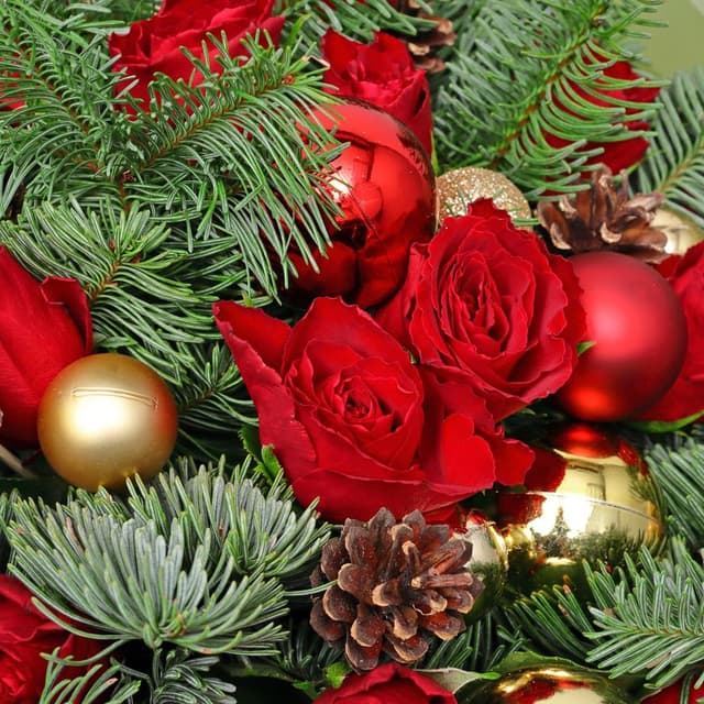 Новогодний букет из Нобилиса и Розы «Аромат Рождества» Новогодний букет из Нобилиса и Розы «Аромат Рождества»