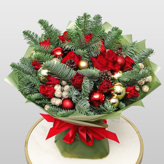 Новогодний букет из Нобилиса и Розы «Аромат Рождества» Новогодний букет из Нобилиса и Розы «Аромат Рождества»