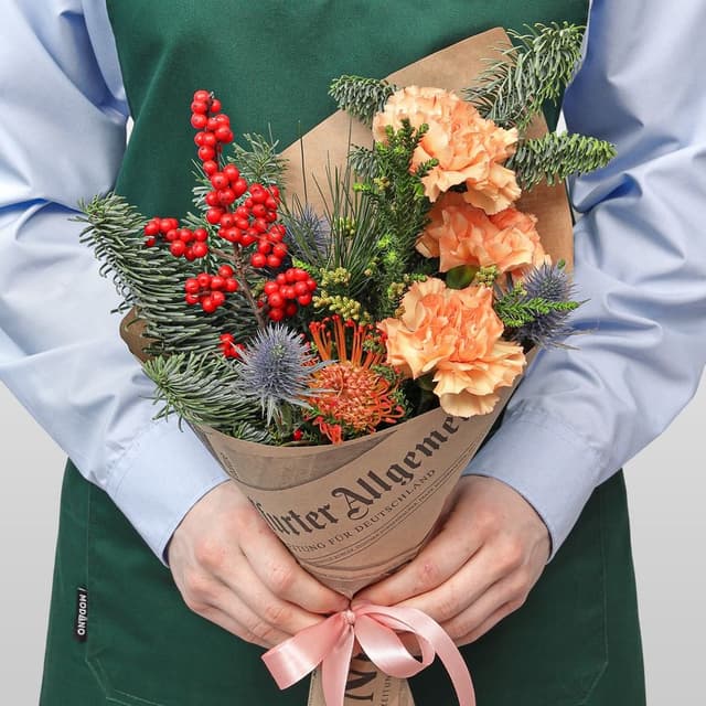 Новогодний букет из Нобилиса, Эрингиума и Диантусов «Зимние Сумерки» Новогодний букет из Нобилиса, Эрингиума и Диантусов «Зимние Сумерки»