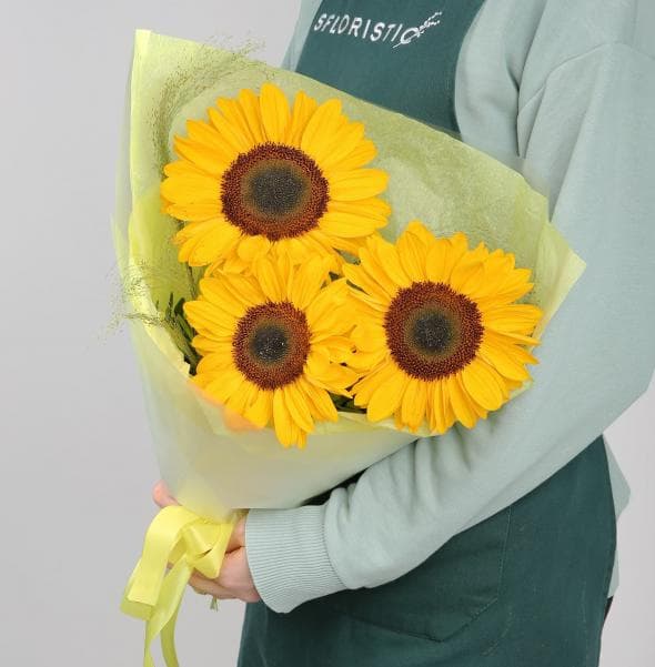 Букет из Подсолнуха и Паникума «Осенний Вдох» Букет из Подсолнуха и Паникума «Осенний Вдох»