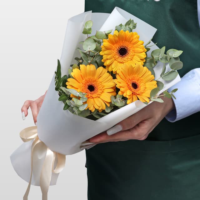 Букет из Гермини и Эвкалипта «Лучик радости» Букет из Гермини и Эвкалипта «Лучик радости»