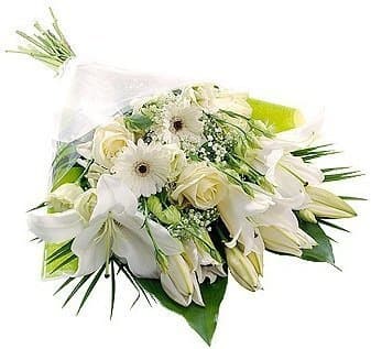 Букет из Роз, Гербер, Лизиантуса и Гипсофилы «Хрустальная россыпь» Букет из Роз, Гербер, Лизиантуса и Гипсофилы «Хрустальная россыпь»