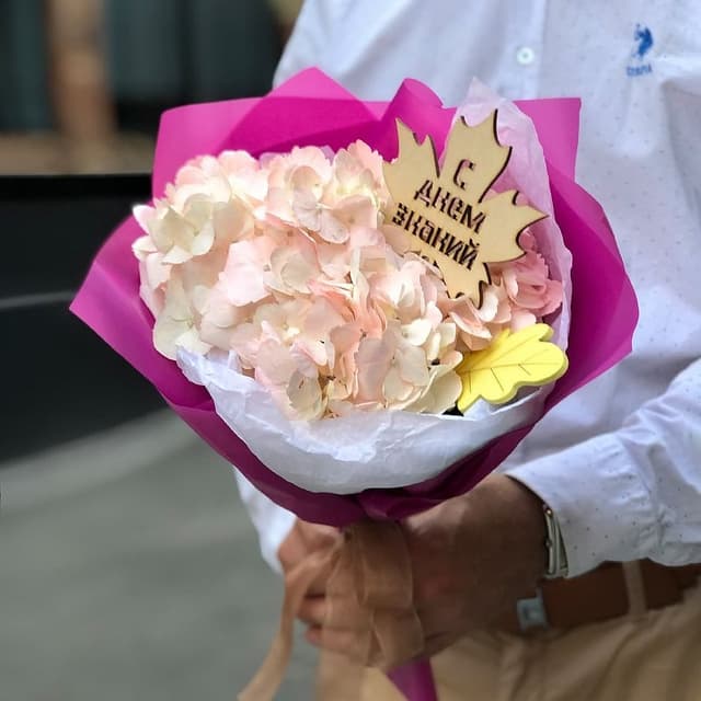 Букет из розовой Гортензии «Смущение» Букет из розовой Гортензии «Смущение»