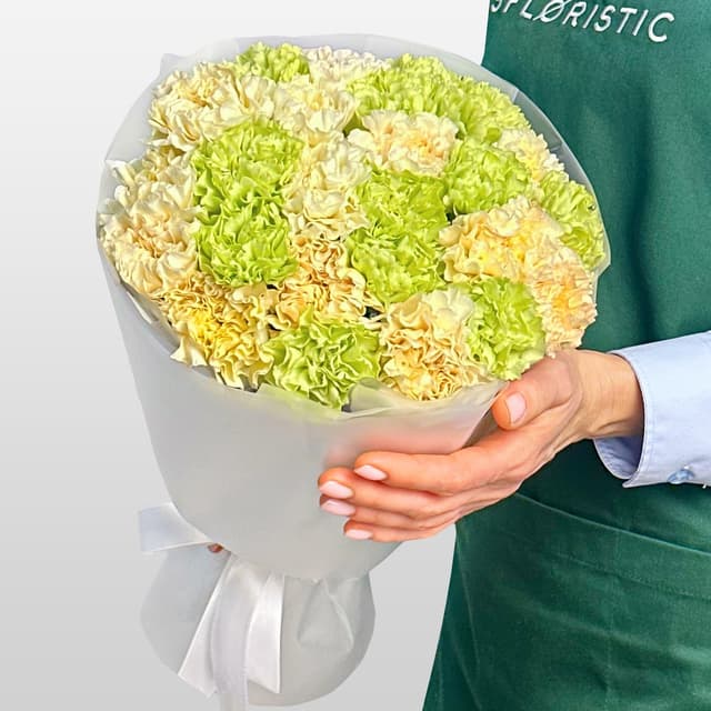 Букет из желтых и зеленых Гвоздик 25 шт «Фисташковый Сорбет» Букет из желтых и зеленых Гвоздик 25 шт «Фисташковый Сорбет»