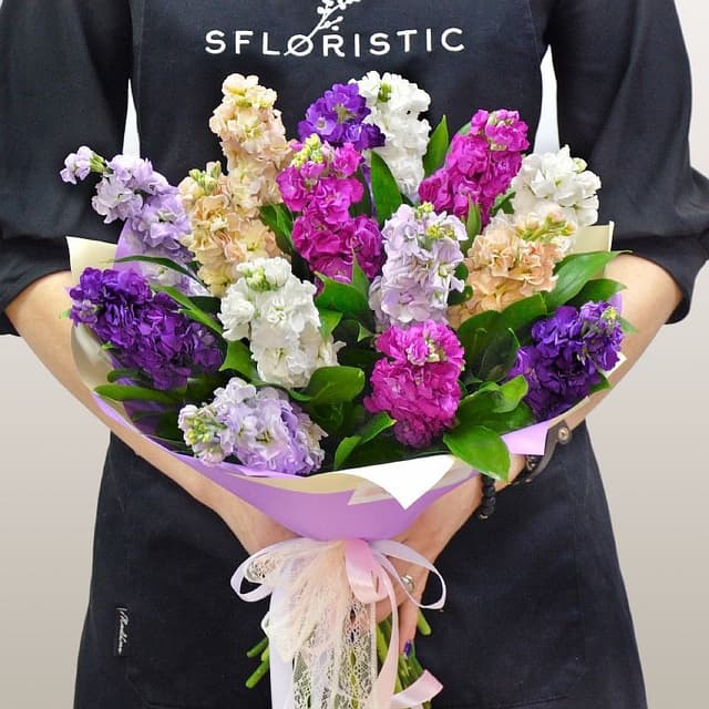 Букет Маттиол «Летнее пробуждение» Букет Маттиол «Летнее пробуждение»