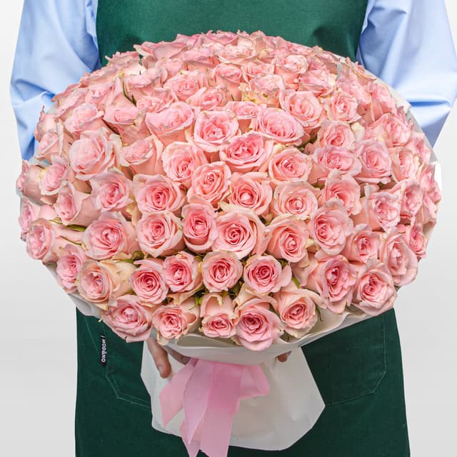 Букет нежно-розовых Роз Кения 40 см 101 шт «Рассветная Дымка» Букет нежно-розовых Роз Кения 40 см 101 шт «Рассветная Дымка»
