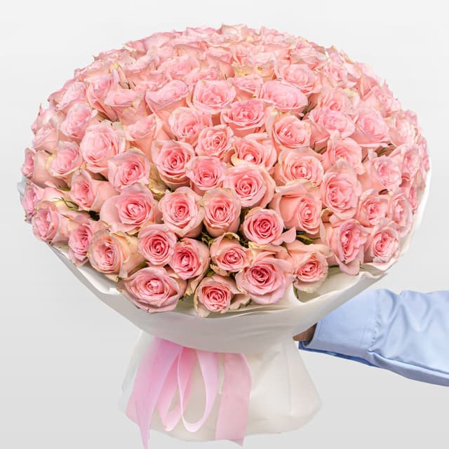 Букет нежно-розовых Роз Кения 40 см 101 шт «Рассветная Дымка» Букет нежно-розовых Роз Кения 40 см 101 шт «Рассветная Дымка»